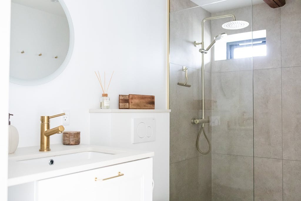 10 Badet er holdt i lyse farger